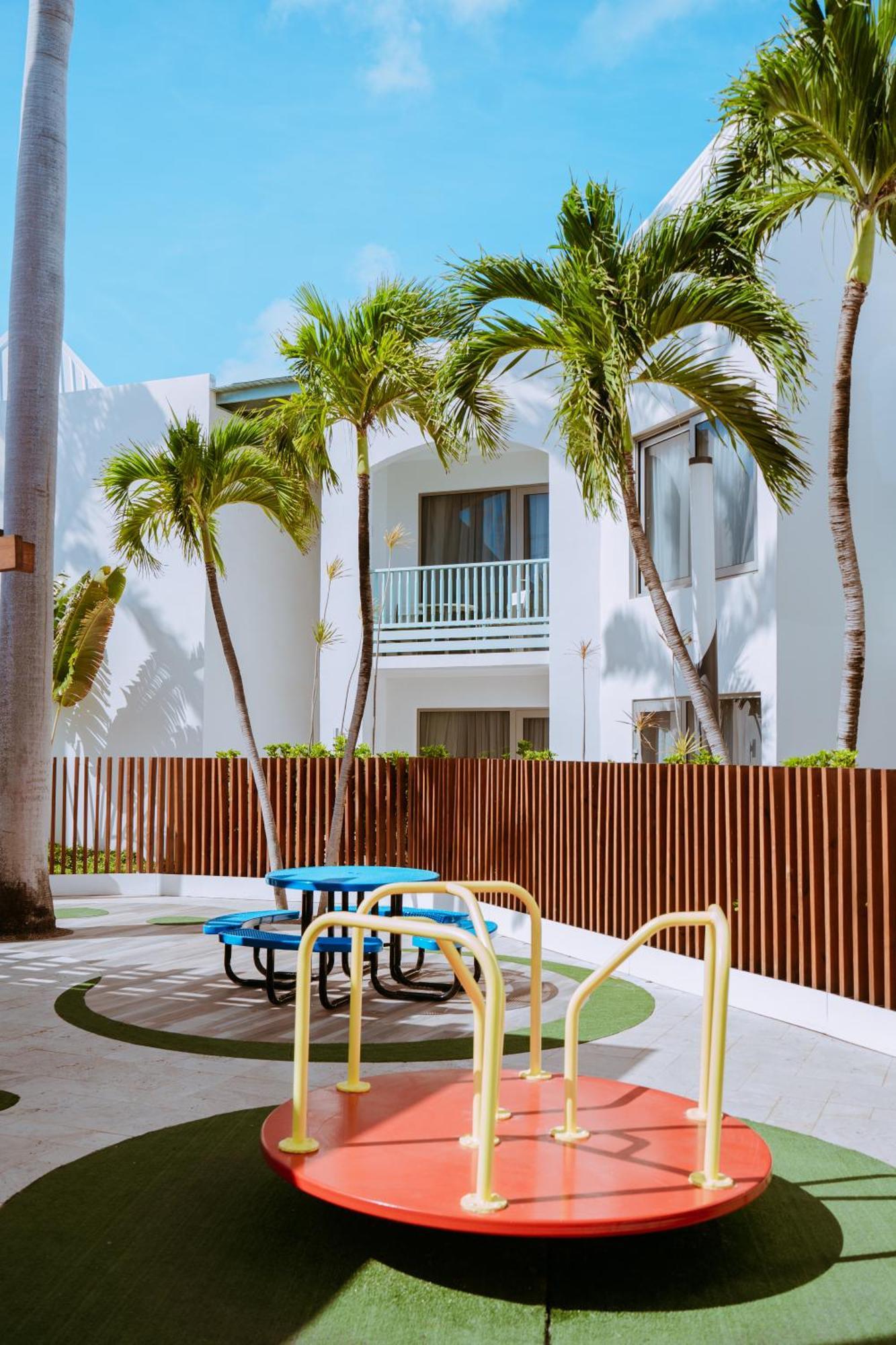 The Mill Resort And Suites Palm Beach Exterior foto